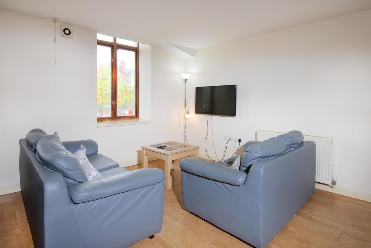 Liverpool City Centre Private Rooms Including Smart Tvs - With Shared Bathroom Exterior foto