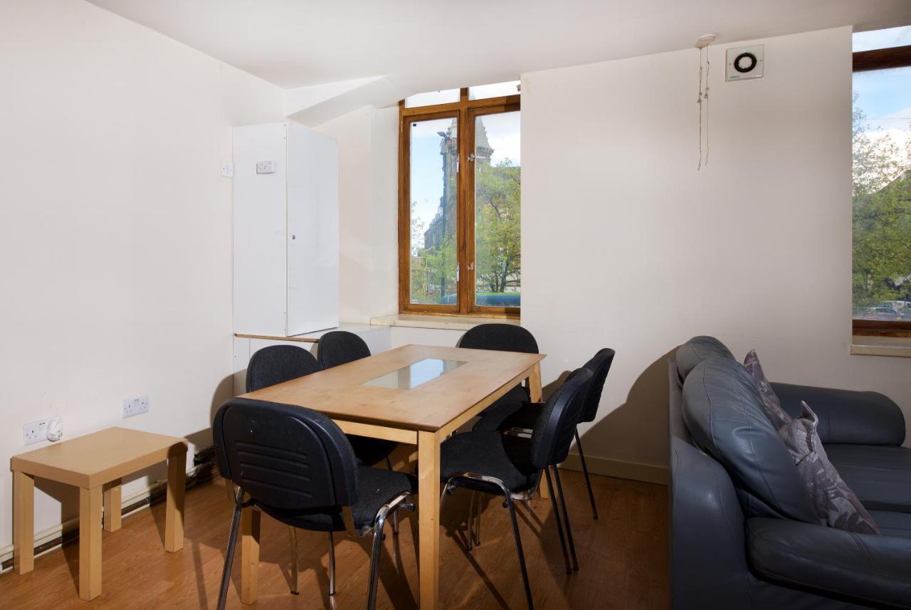 Liverpool City Centre Private Rooms Including Smart Tvs - With Shared Bathroom Exterior foto