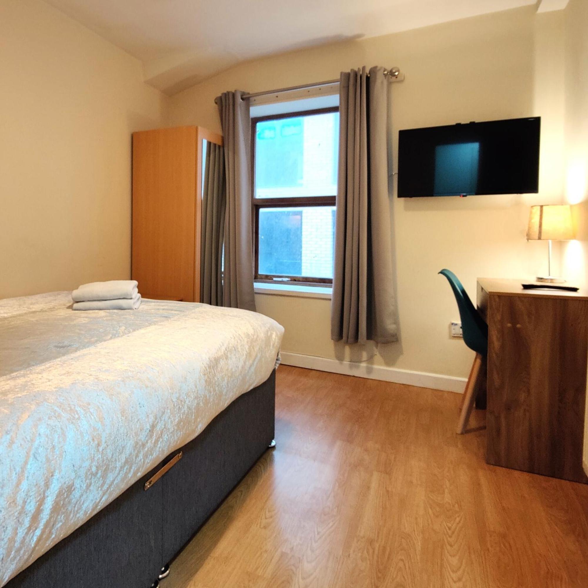 Liverpool City Centre Private Rooms Including Smart Tvs - With Shared Bathroom Exterior foto